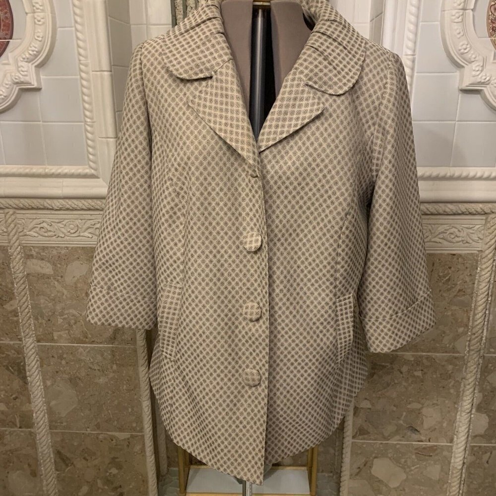 GIORGIO SAINT ANGELO. Sz 20W. Lined 3/4 Sleeve Jacket Coat. Pleated Collar.AL.